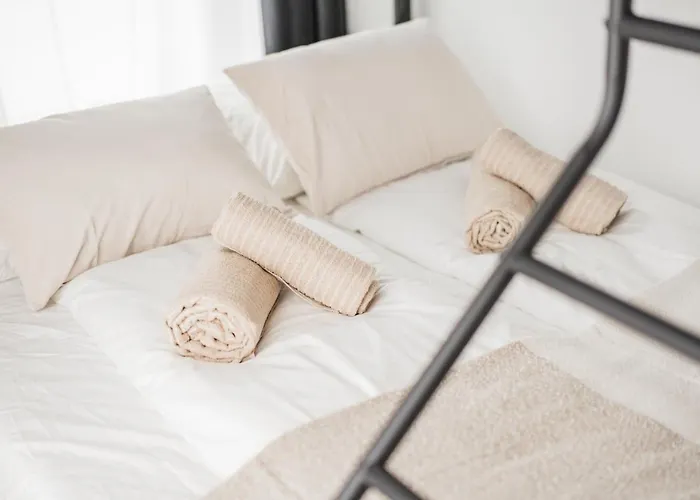 Hostal Chic By Home2 *
