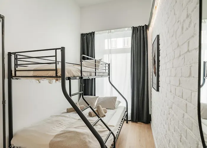 Hostal Chic By Home2