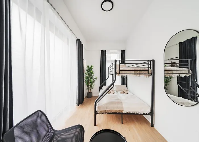 Chic By Home2 *