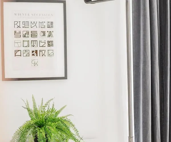 Hostal Chic By Home2 *