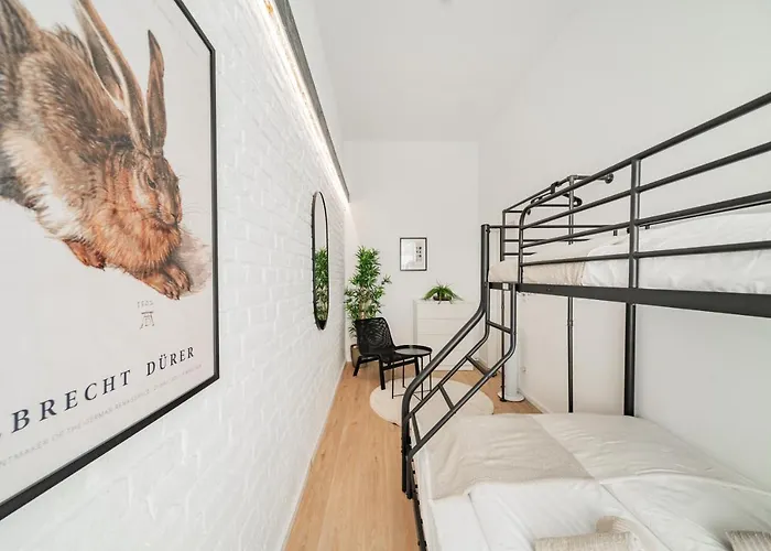 Hostel Chic By Home2 *