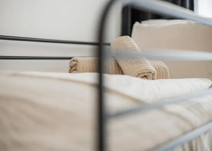 Hostal Chic By Home2 *