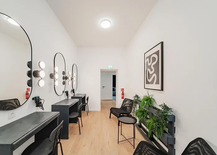 Hostal Chic By Home2