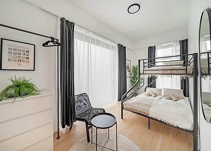 Chic By Home2 *