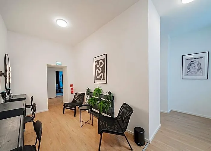 Hostal Chic By Home2 *