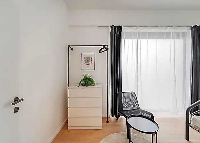 Chic By Home2 *