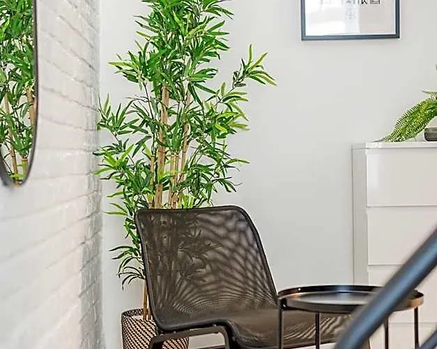 Hostel Chic By Home2